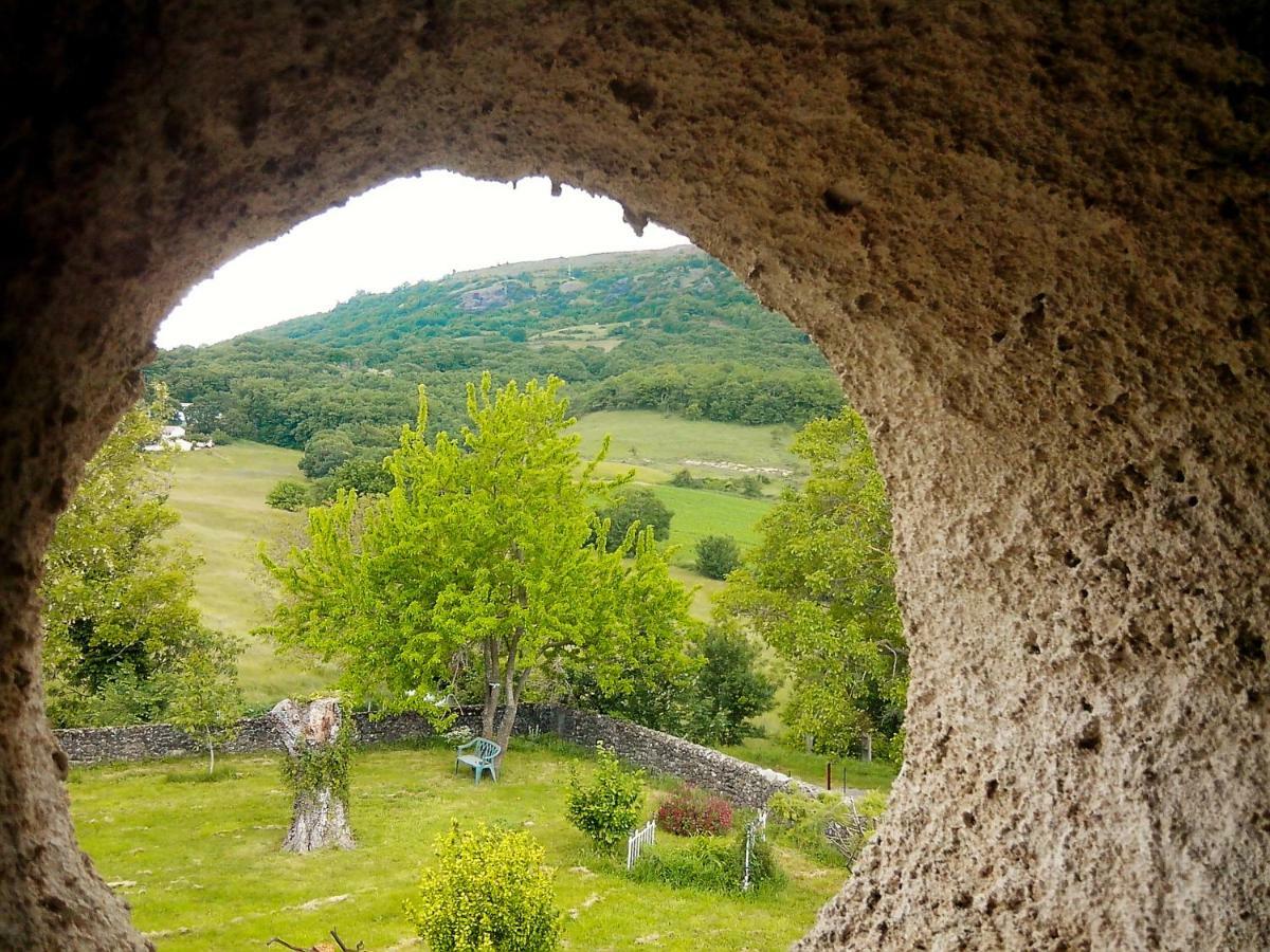 "Il Etait Une Soie..." Saint-Vincent-de-Barres Exterior foto